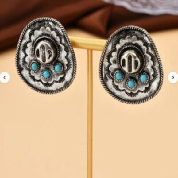 Silver Turquoise Decor Cowboy Hat Design Stud Earrings - Picture 2 of 3